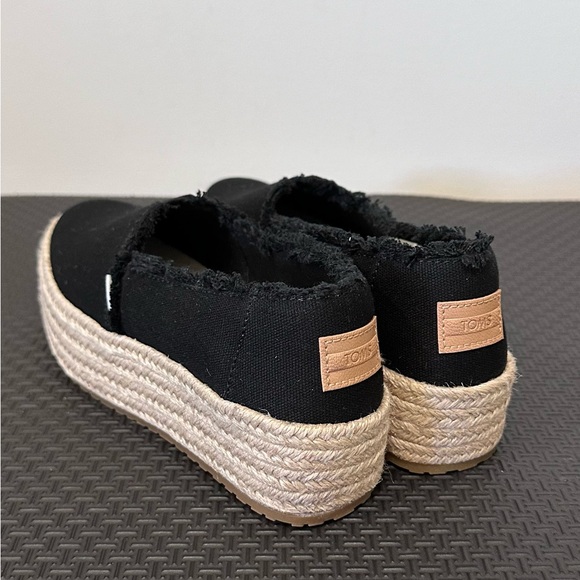 New TOM’S Valencia Black Canvas Espadrilles Sz 5 - Picture 3 of 4
